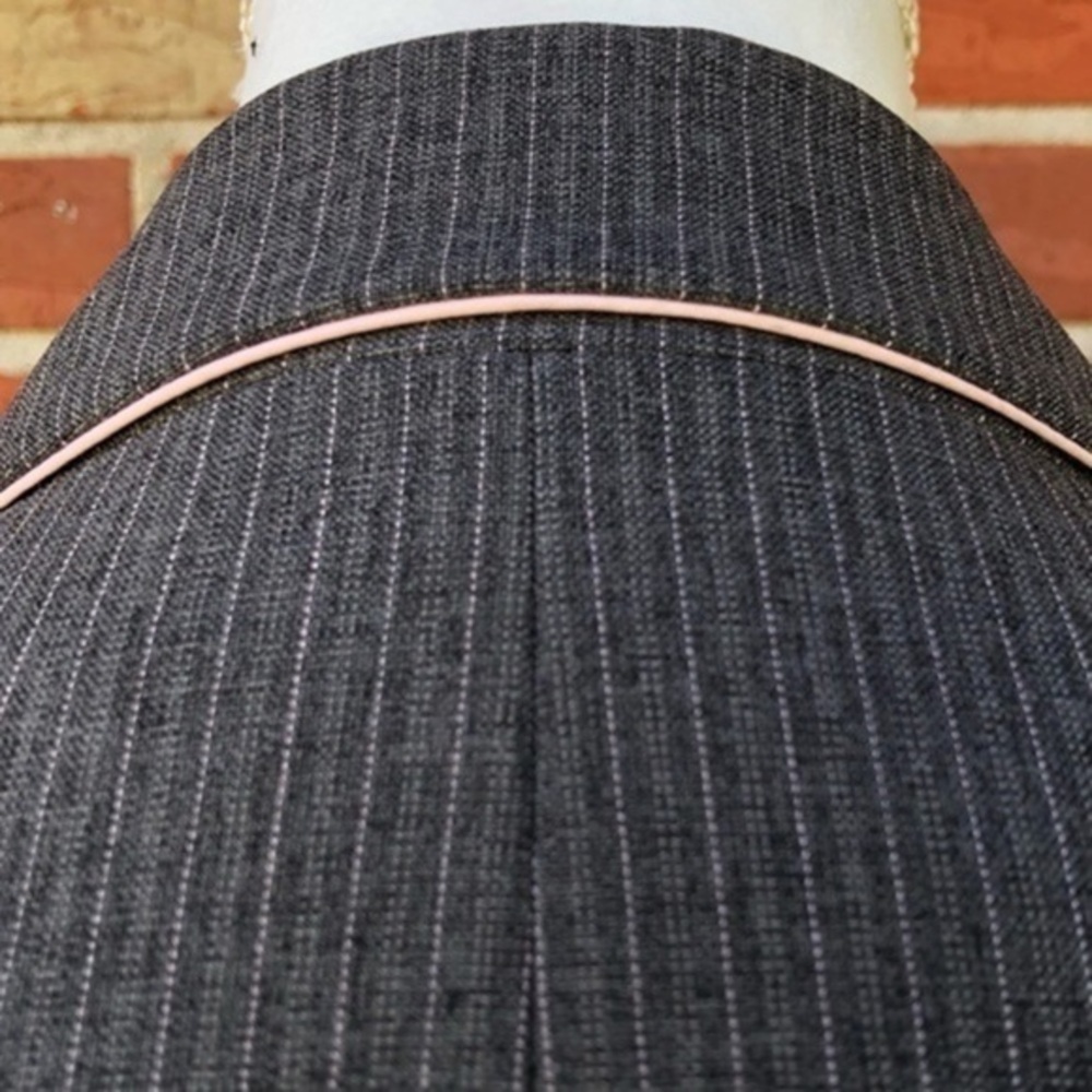 Tahari ASL Two Piece Striped Plisse Hem Gray Pink Jacket Skirt Set โค๏ธ - Picture 9 of 15